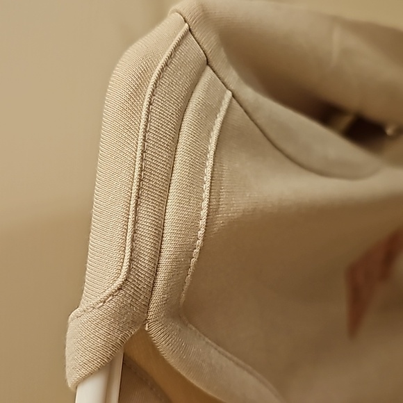 Women's Banana Republic Top 😍 - Picture 3 of 6